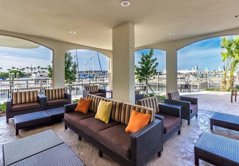 Courtyard By Marriott St. Petersburg Clearwater/madeira Beach Hotel