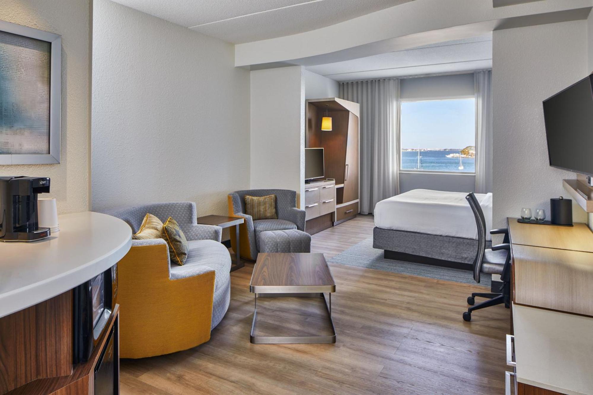 Courtyard By Marriott St. Petersburg Clearwater/madeira Beach Hotel 3*