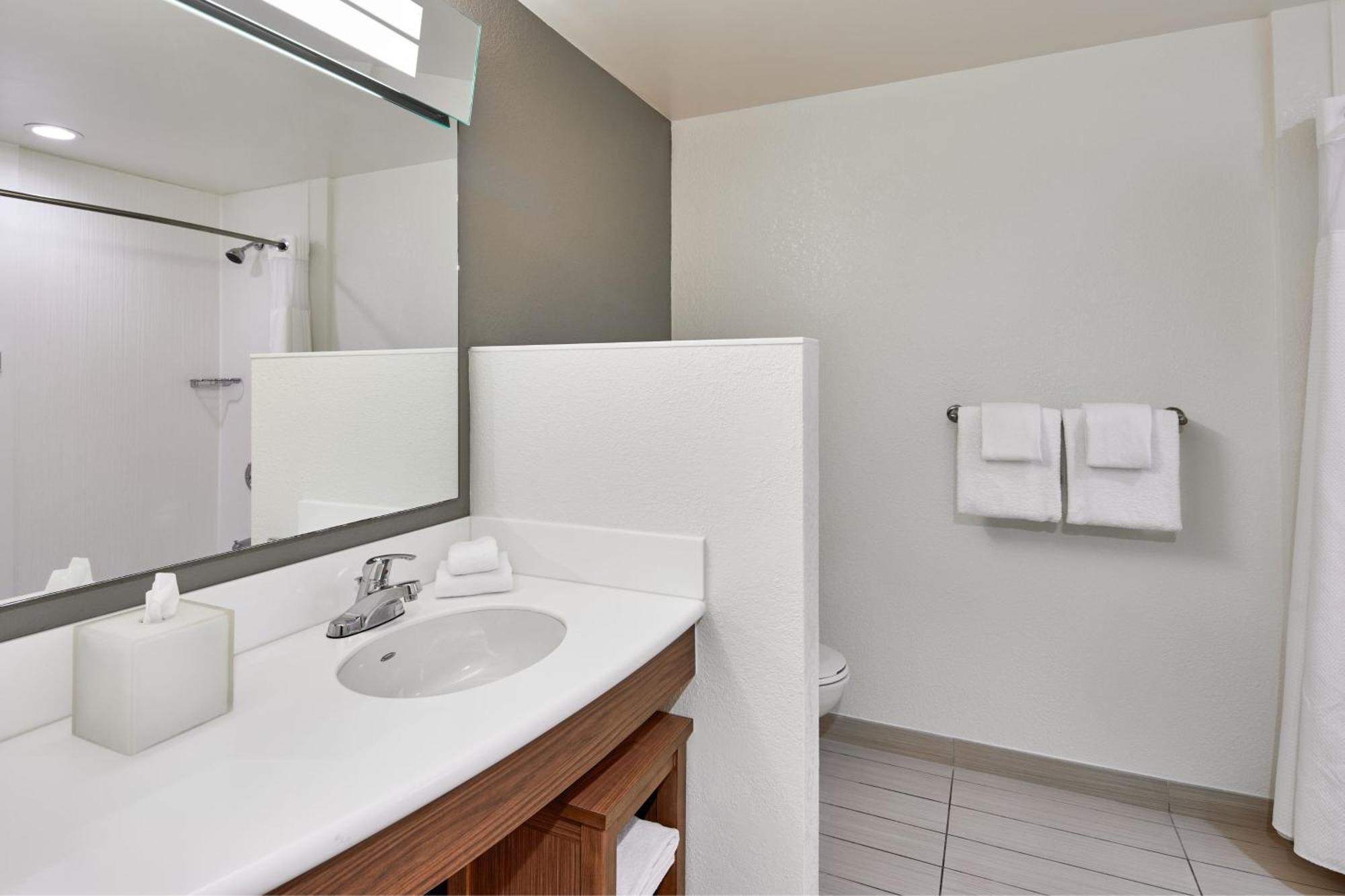 Courtyard By Marriott St. Petersburg Clearwater/madeira Beach Madeira Beach