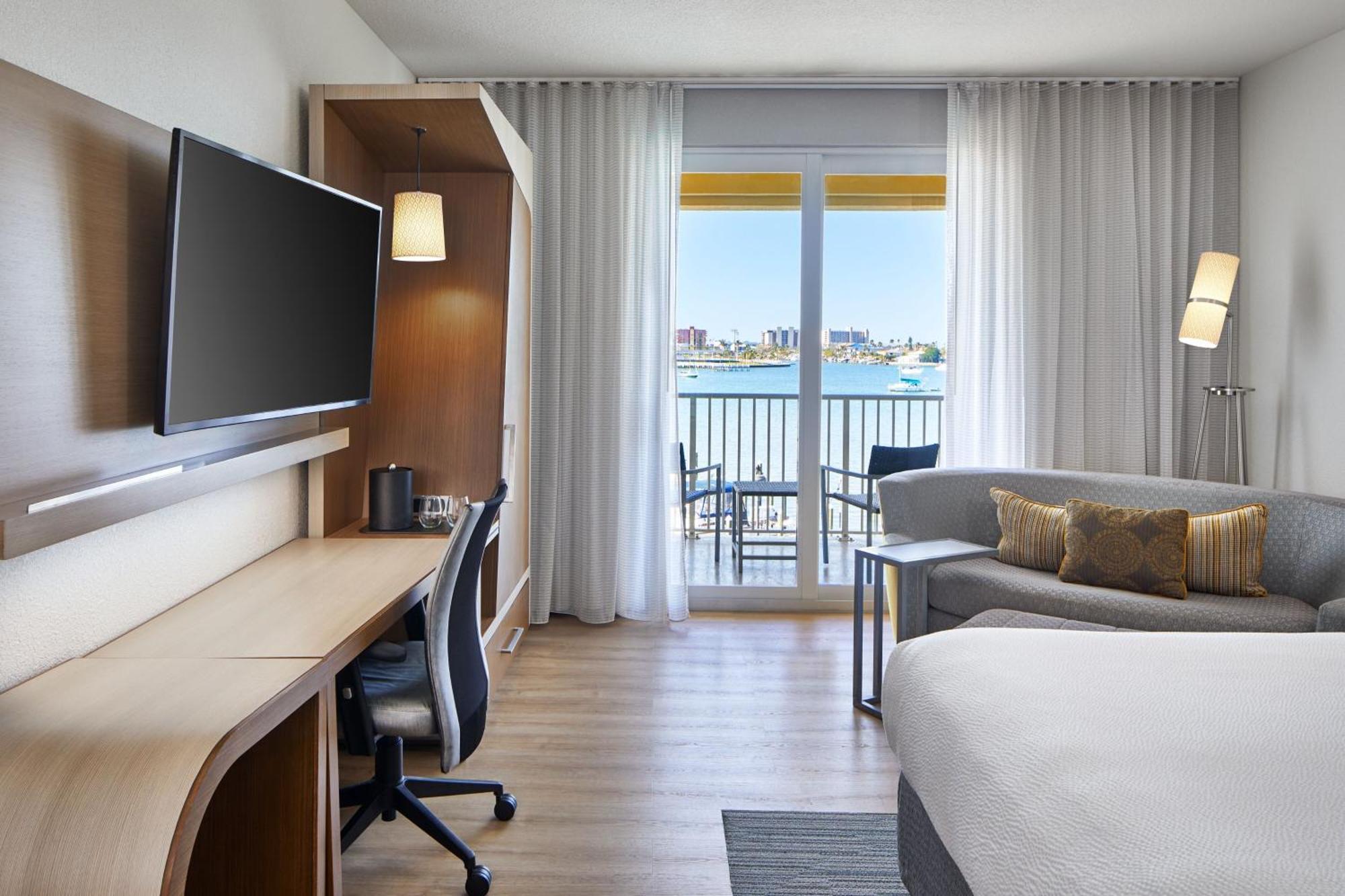 Hotel Courtyard By Marriott St. Petersburg Clearwater/madeira Beach